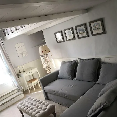 Acquamarina Holiday home *